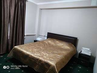 Отель Гостиница QAINAR HOTEL Нур-Султан Стандартный двухместный номер с 1 кроватью-5